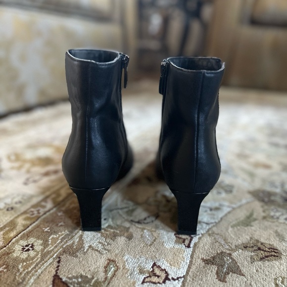 Franco Sarto Women’s Sandria Bootie Ankle Black Leather Size 9.5 - Picture 10 of 17